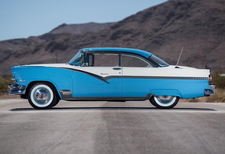  Ford Fairlane Victoria Hardtop Coupe 1956 года  (фото 48 из 49)
